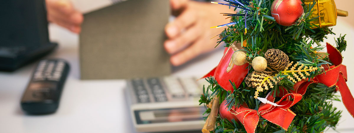 Как да украсим офиса за Коледа?