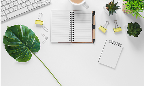 Where to place the desk according to Feng Shui.jpg