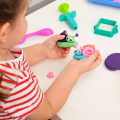 Разлика между пластилин и моделин